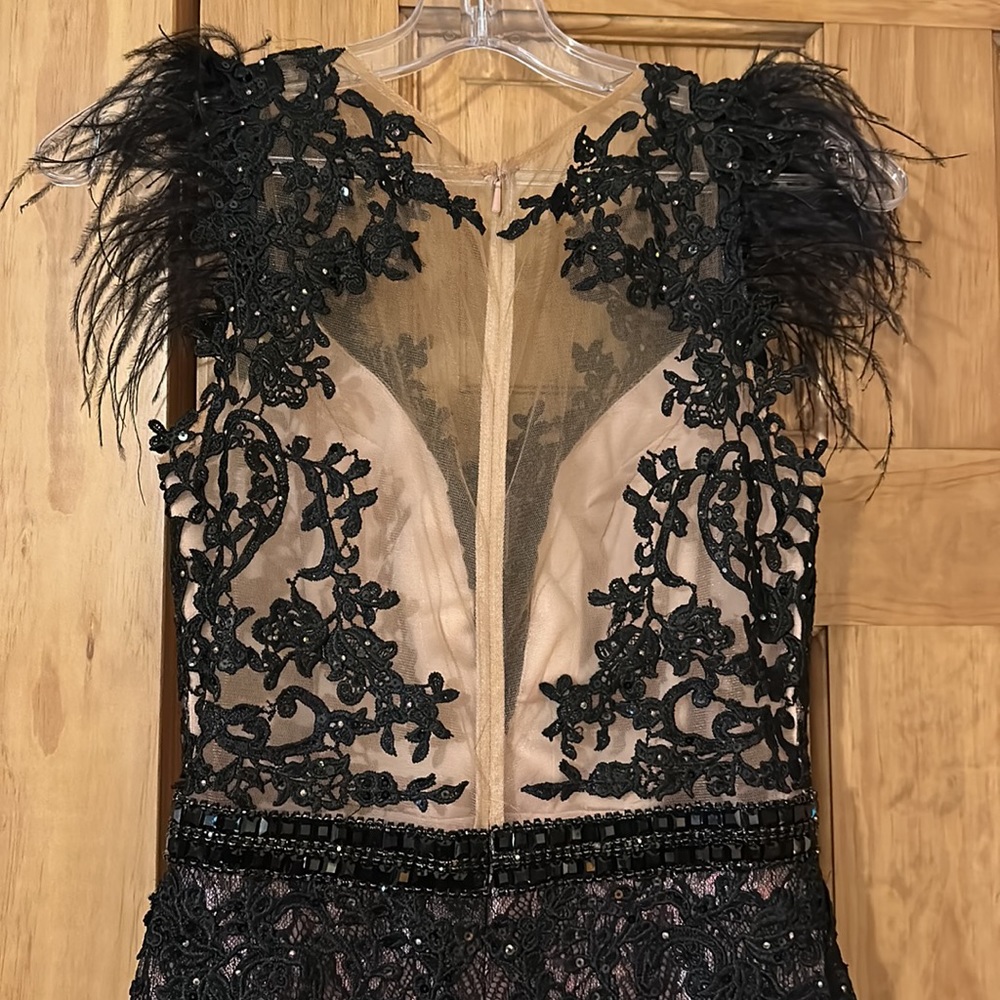 Mac Duggal evening gown size 2 - Picture 4 of 5
